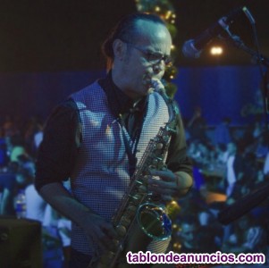 Saxofonista se Ofrece para todo tipo de eventos,bodas,restaurantes,etc.