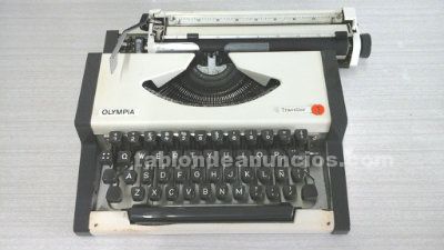 Maquina de escribir olympia traveller portatil