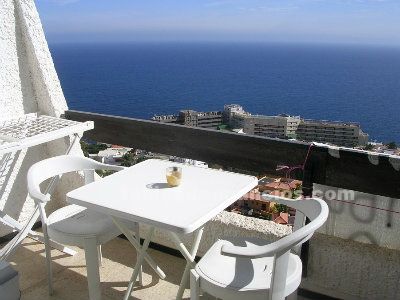 Estudio en tabaiba con terraza y vistas al mar