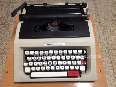 1028 Máquina escribir Olivetti Lettera 42