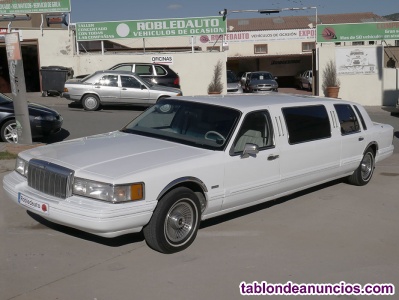 Ford Lincoln Town Car Limusina