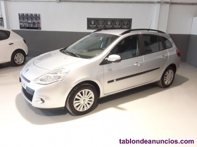 Ampliar fotos RENAULT CLIO Grand Tour Authentique dCi 90 eco2 E5, 90cv, 5p del 2011 RENAULT CLIO Grand Tour Authentique dCi 90 eco2 E5, 90cv, 5p del 2011
