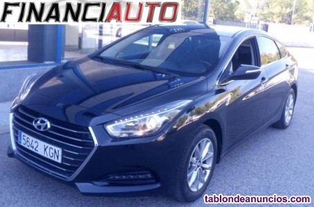 Ampliar fotos HYUNDAI I40 1.7 CRDi 85kW (115CV) BlueDrive Link, 115cv, 4p del 2018 HYUNDAI I40 1.7 CRDi 85kW (115CV) BlueDrive Link, 115cv, 4p del 2018