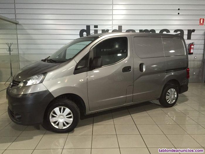 Nissan nv200 фургон