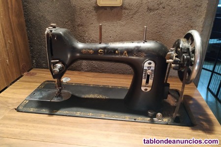 Máquina de coser antigua marca Sigma