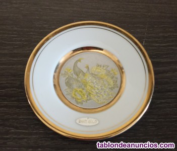 Vendo plato decorativo pequeño,art of chokin,con bode de oro 24 k,
