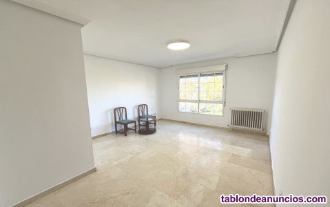 Piso de 2 dormitorios muy luminoso en Carabanchel 