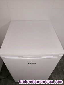 Vendo frigor�fico peque�o con peque�o congelador 