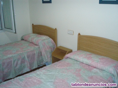 Gij�n, zona centro, alquilo apartamento amueblado.