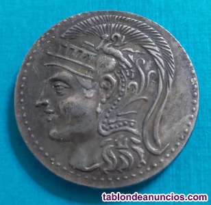 Moneda romana o griega. Ba�o de plata