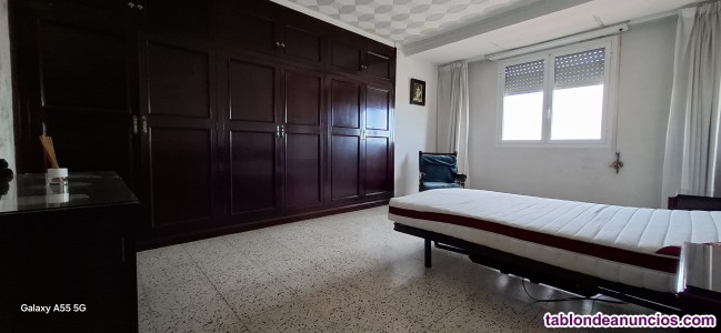 Centro, cerca catedral. Piso 4 dormitorios por 369.000 &euro;.