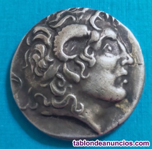 Moneda romana o griega. Mucho relieve. Ba�o de plata 