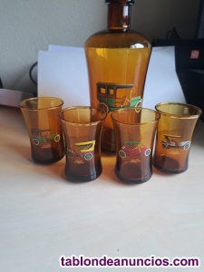 Juego de botella y vasitos de cristal