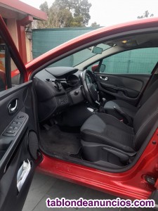 Renault Clio �Impecable, c�modo y econ�mico!