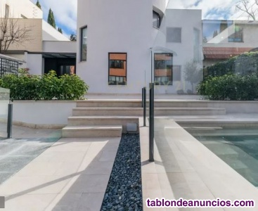 Espectacular Casa en venta, renovada en 2025, con dise�o contempor�neo.