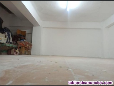 Venta de local con 53 m2 en Avd doctor mara�on