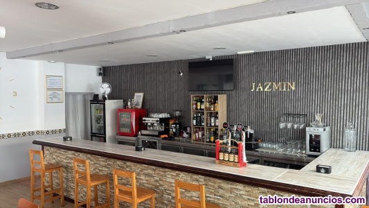 Se alquila cafeteria