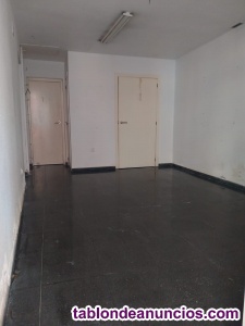 Local 36 m2 por 320 �/mes en Ronda Norte. Tel. 635510519.