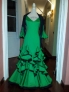 Fotos del anuncio: Vestido de flamenca verde con manton