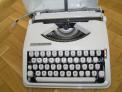 Fotos del anuncio: Maquina de escribir hermes baby con su maletin typewriter.