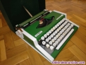 Fotos del anuncio: Maquina de escribir olympia traveller de luxe con su maletin typewriter verde