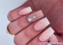 Se ofrece manicura a domicilio 