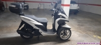 Fotos del anuncio: Vendo scooter yamaha tricity seminuevo