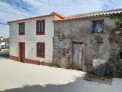 Fotos del anuncio: Casa para restauracin total menos tejado.
La casa