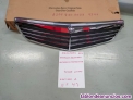 Fotos del anuncio: Parrilla Mercedes-Benz W 204 A 204 880 00 23 (2 unidades)