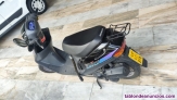 Fotos del anuncio: Se vende scooter honda pocos km y muy barato 