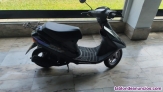 Fotos del anuncio: Se vende scooter honda pocos km y muy barato 