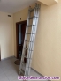 Alquilo Escalera de aluminio de tres tramos, ideal para trabajos en altura. Est