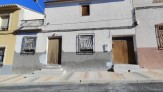 Fotos del anuncio: Se vende vivienda bien situada en Pliego, distribu