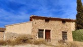 Fotos del anuncio: Parcela de tierra de secano que incluye una casa t