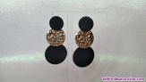 Pendientes largos dorado y negro